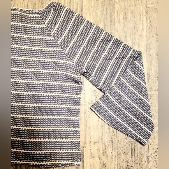 William Rast Waffle Knit Horizontal Striped Top w a Slight Bell Sleeve | Size Lg - Picture 9 of 10
